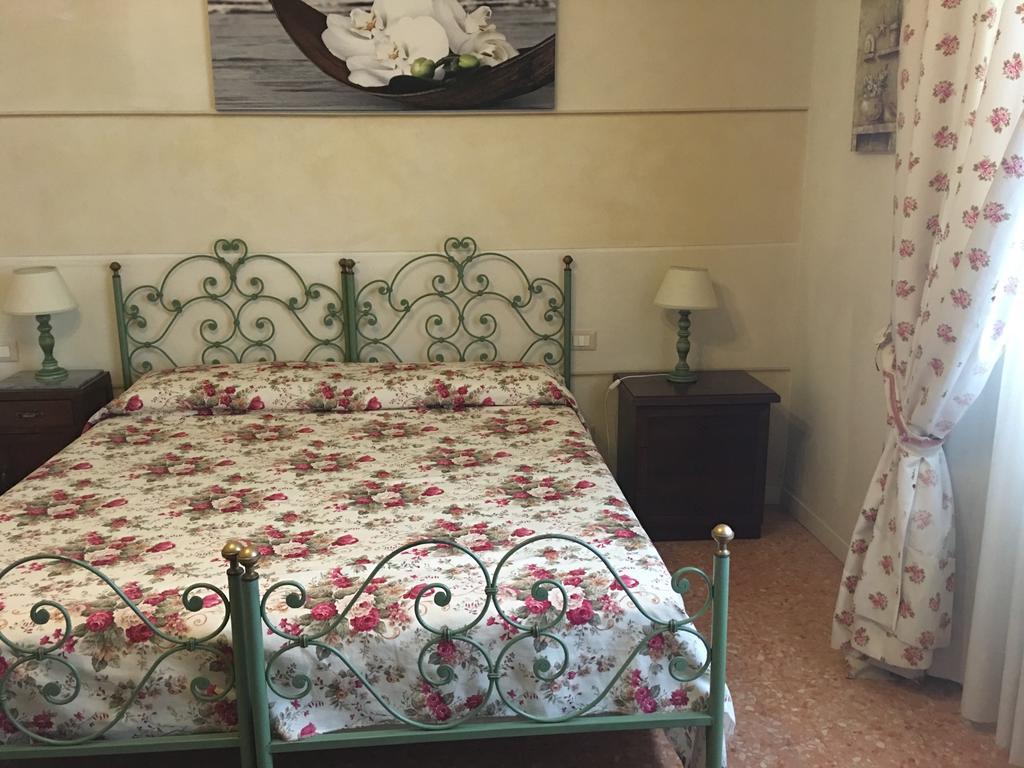 Affittacamere La Casa Di Ugo Ciglione Buitenkant foto