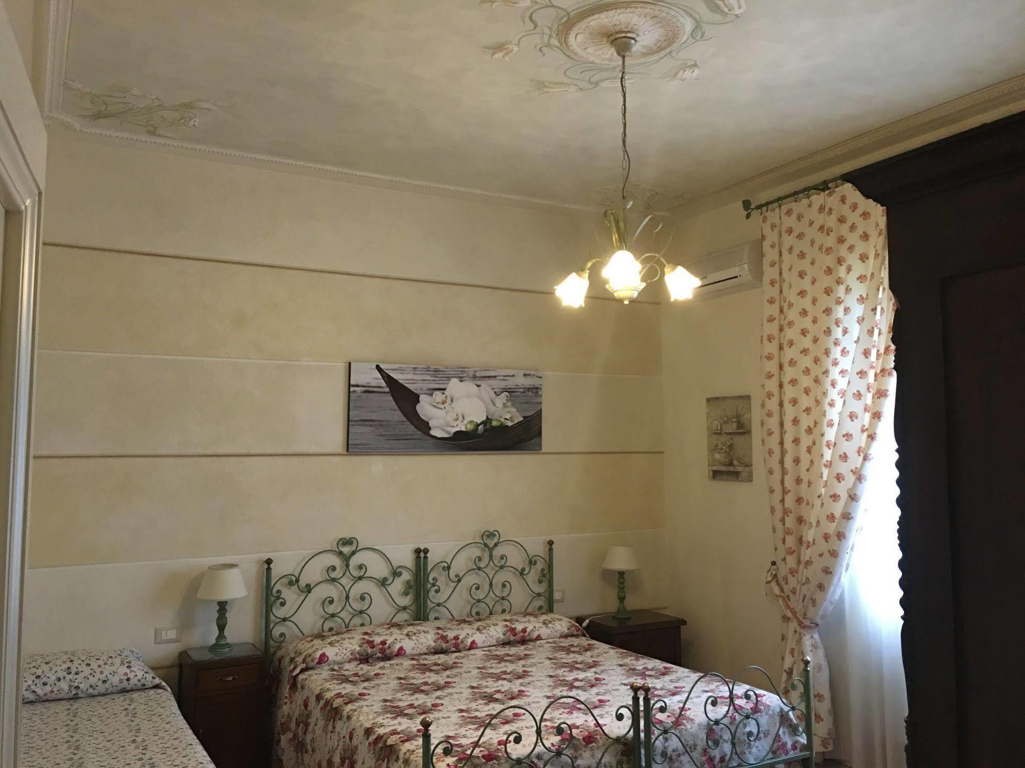 Affittacamere La Casa Di Ugo Ciglione Buitenkant foto