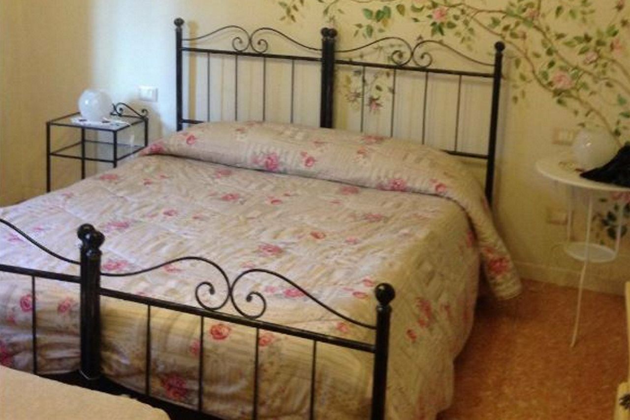 Affittacamere La Casa Di Ugo Ciglione Buitenkant foto
